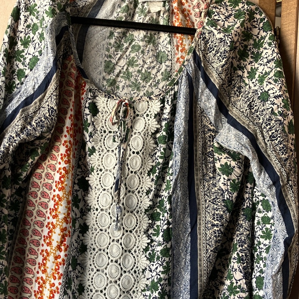 FINAL MARKDOWN Janette Plus Multicolor Floral Women's peasant top 3x - Picture 3 of 10